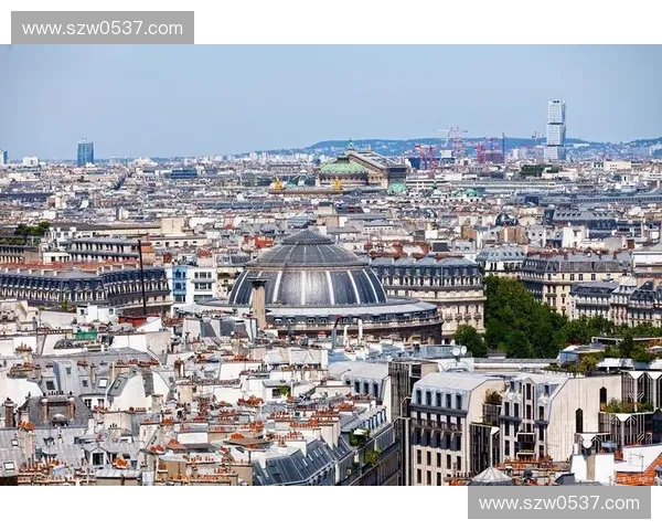 圣埃蒂安足球俱乐部的辉煌历程与法国绿军重返巅峰的奋斗之路